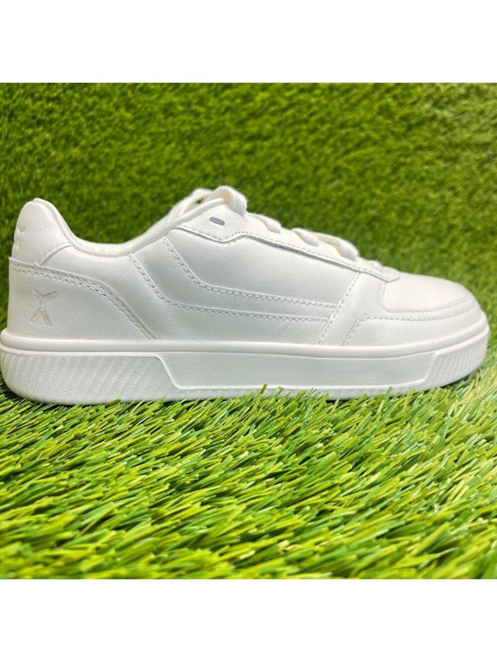 Flux Footwear Adapt Leather Trainer White Womens Size 7 Athletic Shoes Sneakers